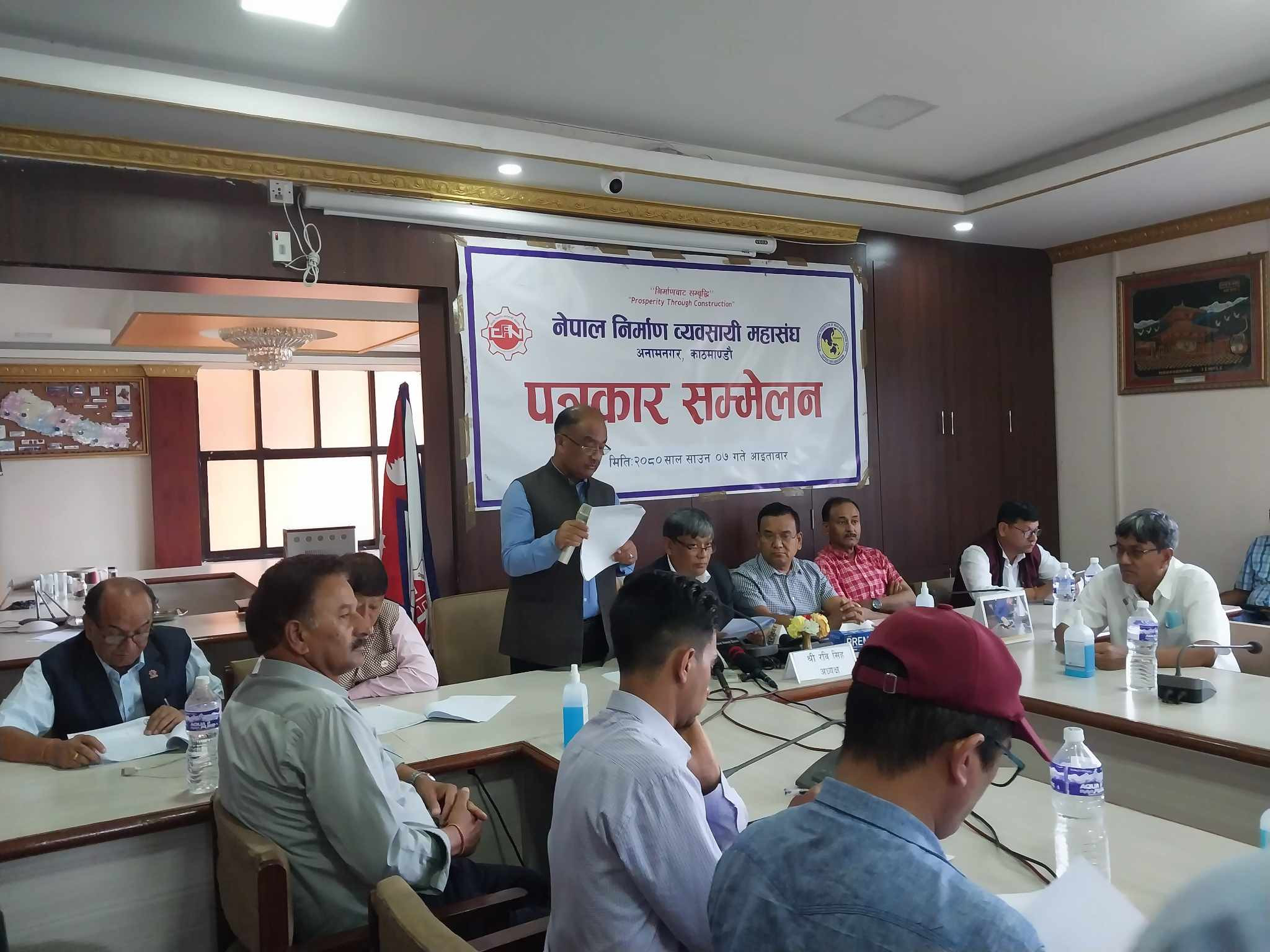 अर्थमन्त्रीले आश्वासन मात्र दिनु भयो भन्दै निर्माण व्यवसायद्वारा सशक्त आन्दोलनको धोषणा