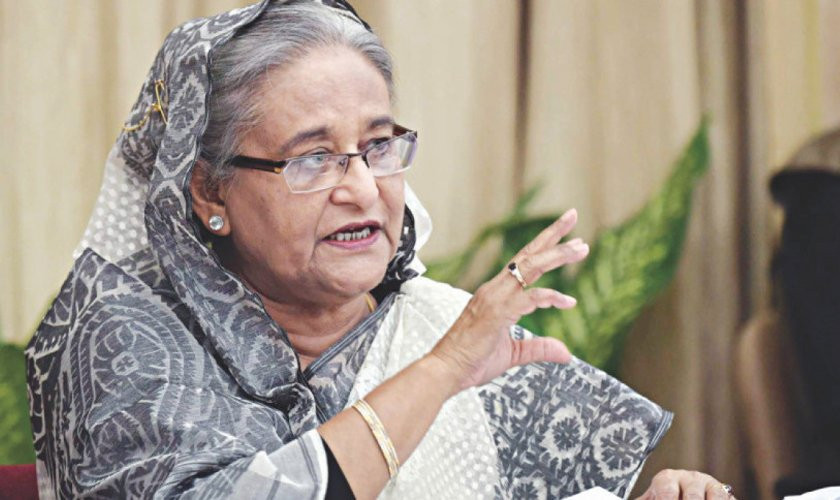 हसिनाको स्वदेश फिर्ती माग गर्दै बङ्गलादेशमा प्रदर्शन,सेनाको गाडीमा हमला