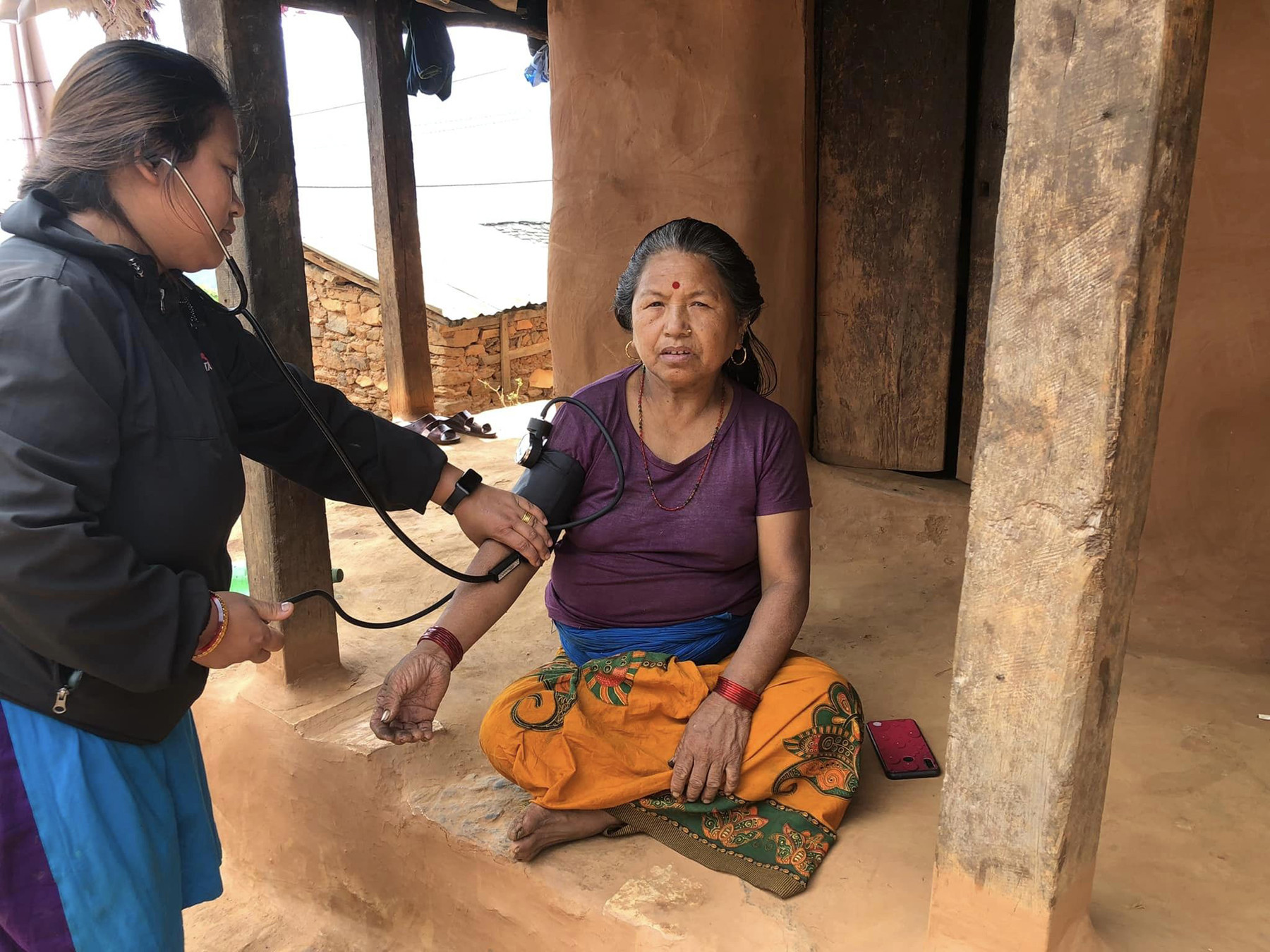 घर–घरमा स्वास्थ्य जाँच