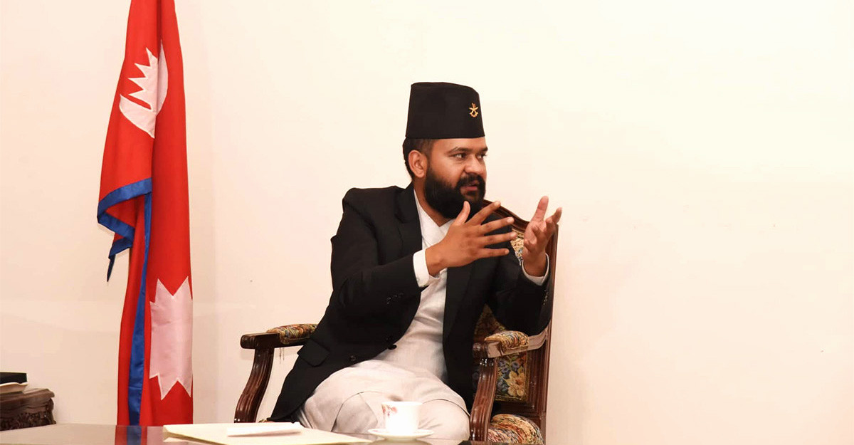 विद्यालयले किताब र पोसाक बेच्ने काम निर्देशिका विपरित भएकाले दण्डणीय छ : मेयर शाह