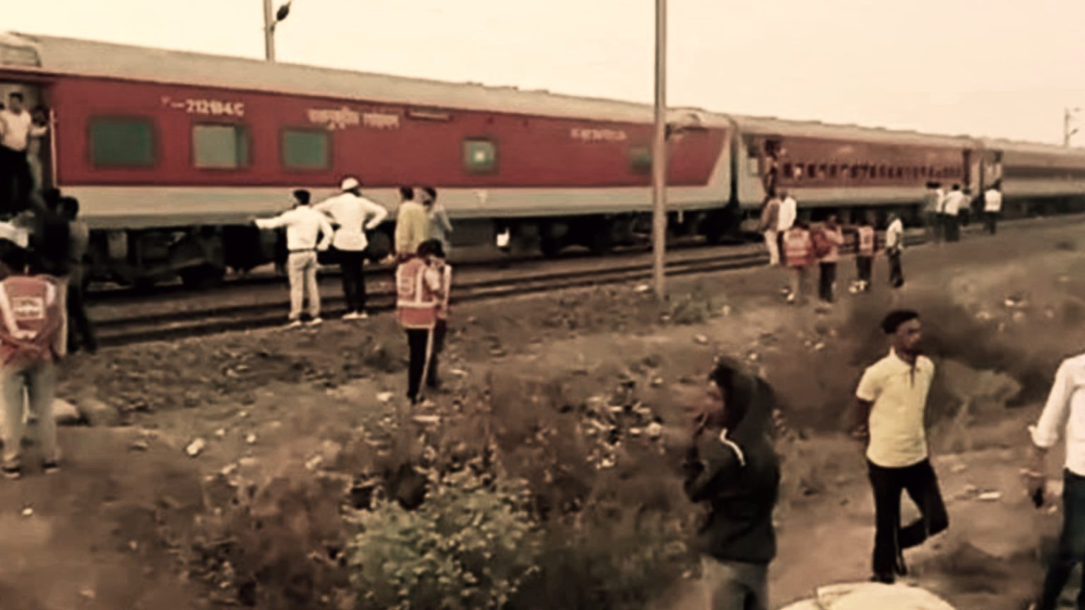 भारतमा रेल दुर्घटनामा परी चार नेपालीको मृत्यु,परराष्ट्रमन्त्रीद्वारा दुस्ख व्यक्त