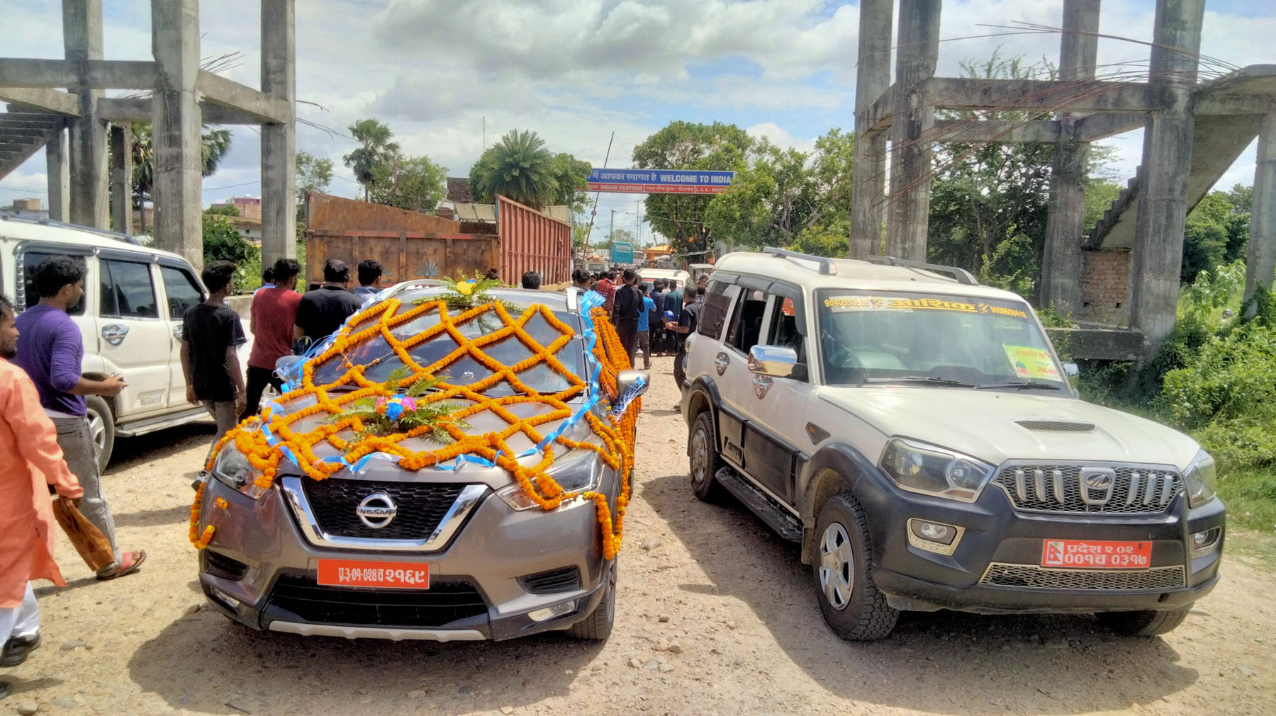 बिहेको गाडी भारत लान रोक