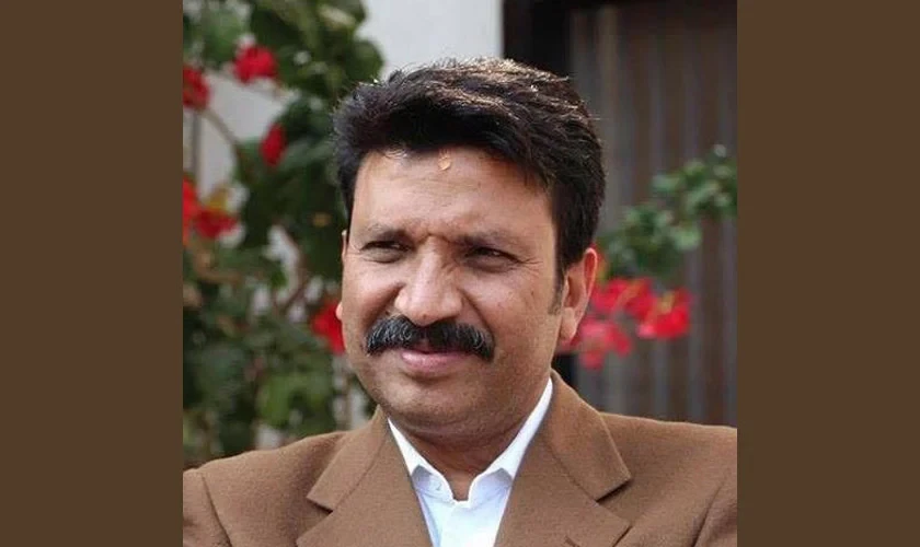 व्यवसायी अरुण चौधरी पक्राउ