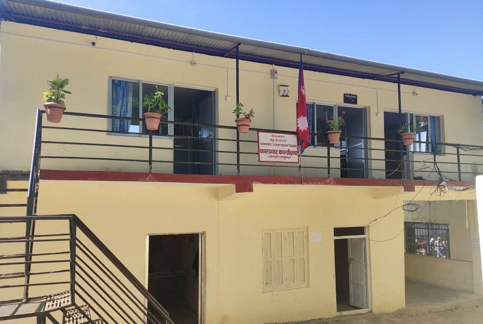 संखुवासभामा राति दुई कैदी भाग्न खोज्दा प्रहरीले लियो नियन्त्रणमा, बिहान उपचारका क्रममा दुबैको मृत्यु