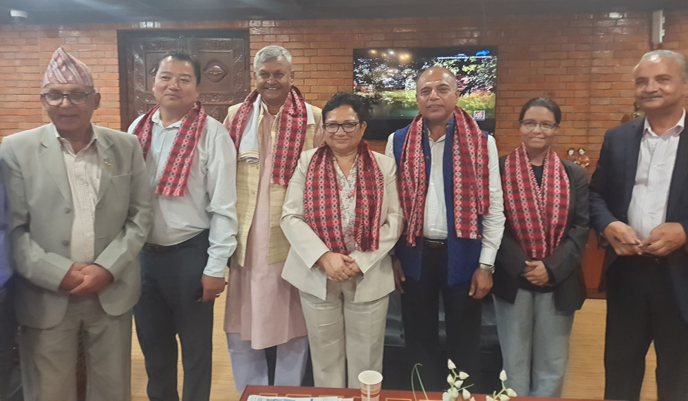 नेकपा (माओवादी केन्द्र) का उपाध्यक्ष भुसालसहित पाँच सदस्यीय टोली भारत प्रस्थान