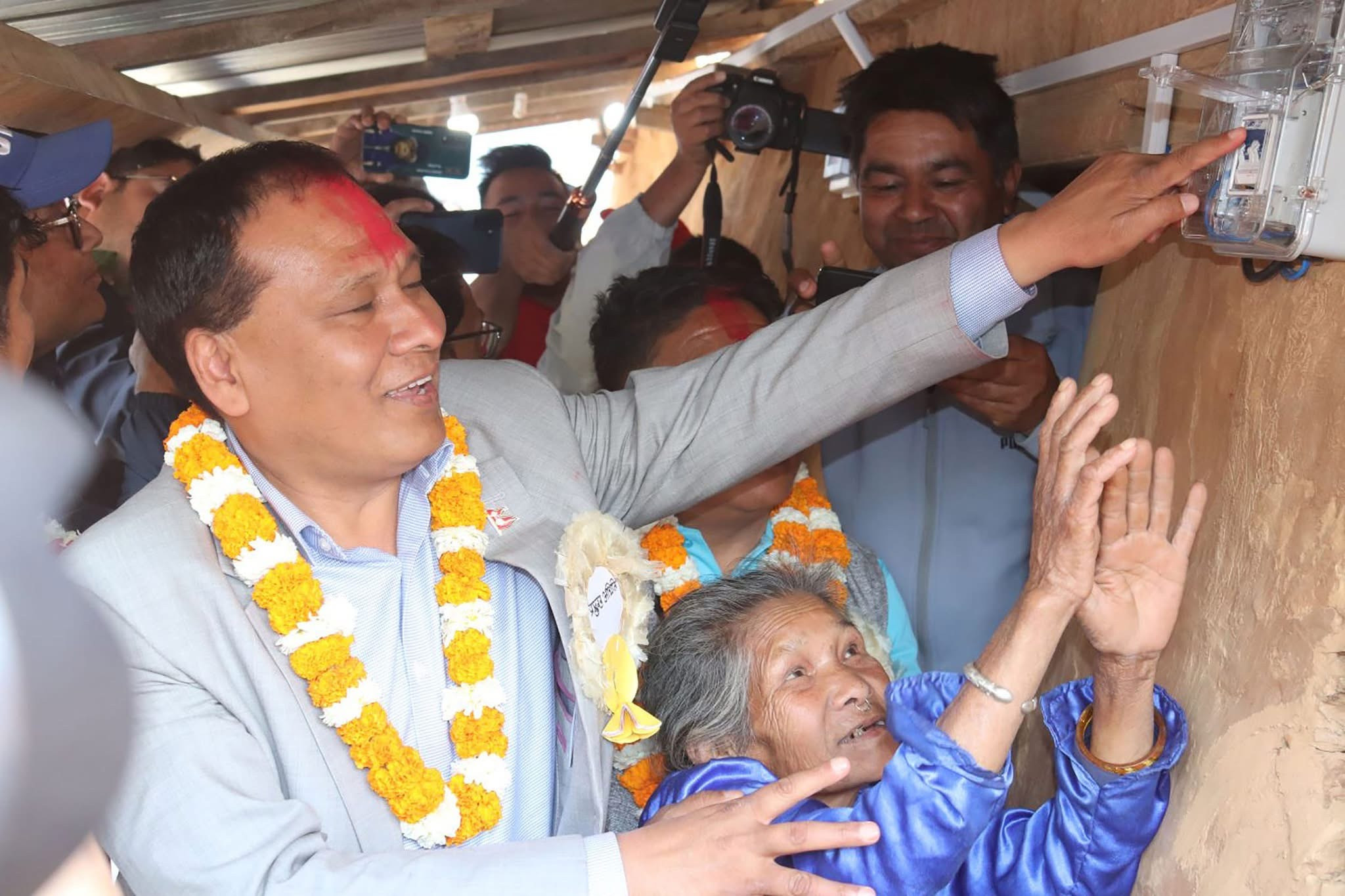 कुलमानको रिटमा सुनुवाइ सुरु, हितेन्द्रको पालो आउने/नआउने अनिश्चित