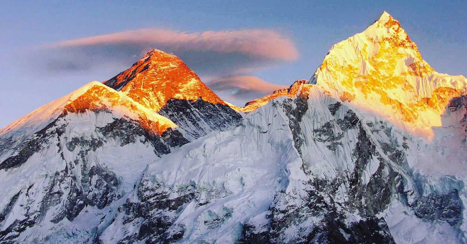 आज विभिन्न कार्यक्रम आयोजना गरी सगरमाथा दिवस मनाइँदै