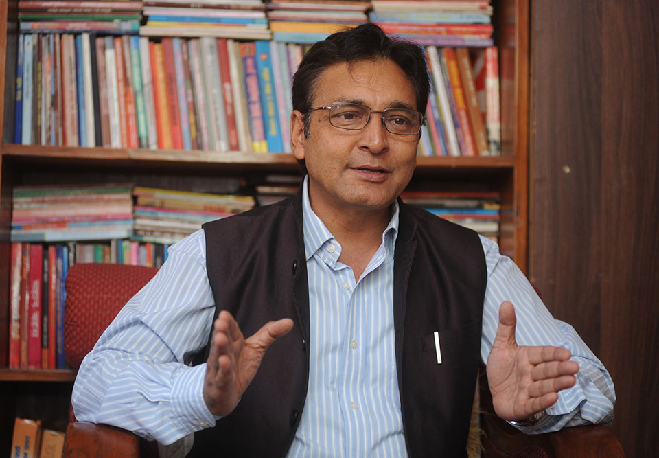 पूर्वमन्त्री टोपबहादुरलाई ३ दिन हिरासतमा राख्न अनुमति