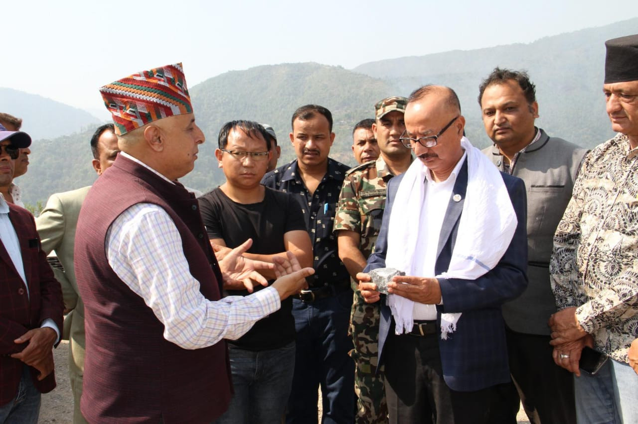 उद्योगमन्त्री रिजालद्वारा जलजलेस्थित उदयपुर सिमेन्ट उद्योगको अनुगमन तथा निरीक्षण