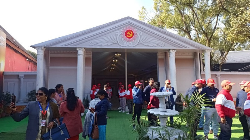 एमालेले वरिष्ठ उपाध्यक्ष पद हटायो
