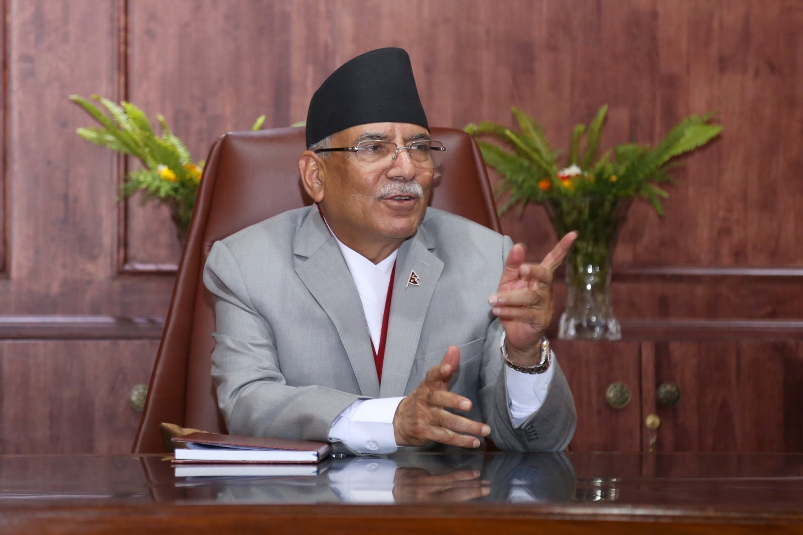 राष्ट्रिय मान्यताप्राप्त दलका शीर्ष नेतालाई प्रधानमन्त्री प्रचण्डले बोलाए सिंहदरबारमा