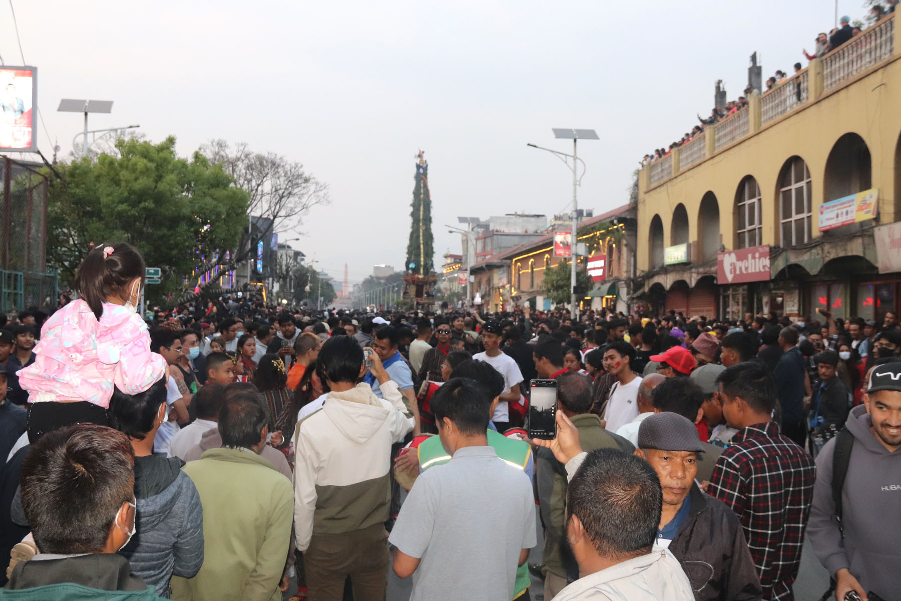 सेतो मच्छिन्द्रनाथको रथयात्रा शुरु