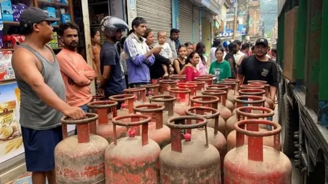 दशैँलाई लक्षित गर्दै शुरू भएको एलपी ग्यासको संयुक्त बिक्रीरवितरण बुधवारदेखि बन्द हुने