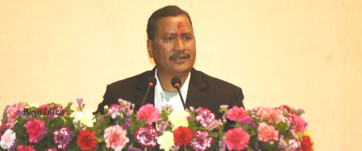 सबै पार्टीमा लडाइँ छ, मुक्कामुक्की नगरेको पार्टी नै छैन : विप्लव