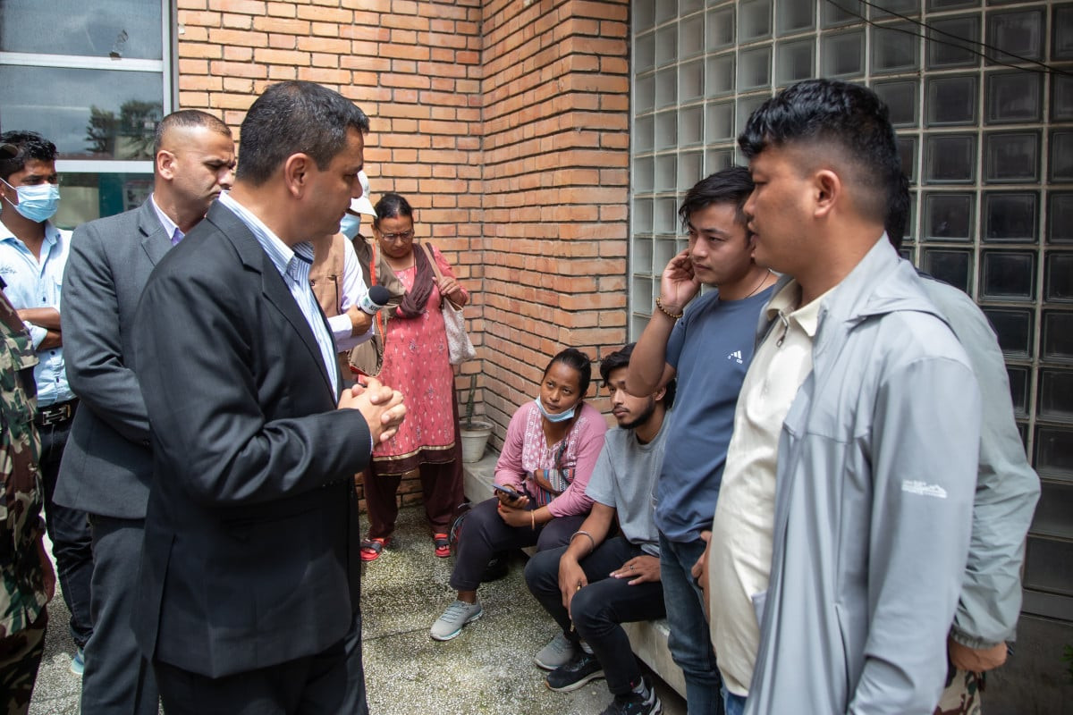 विमान दुर्घटनाबारे गहन अनुसन्धान हुन्छ : स्वास्थ्यमन्त्री पौडेल