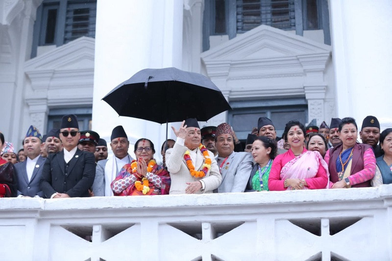 राष्ट्रपति रामचन्द्र पौडेलले गरे काठमाण्डौको वसन्तपुर डबलीमा पुगेर इन्द्रजात्राको अवलोकन