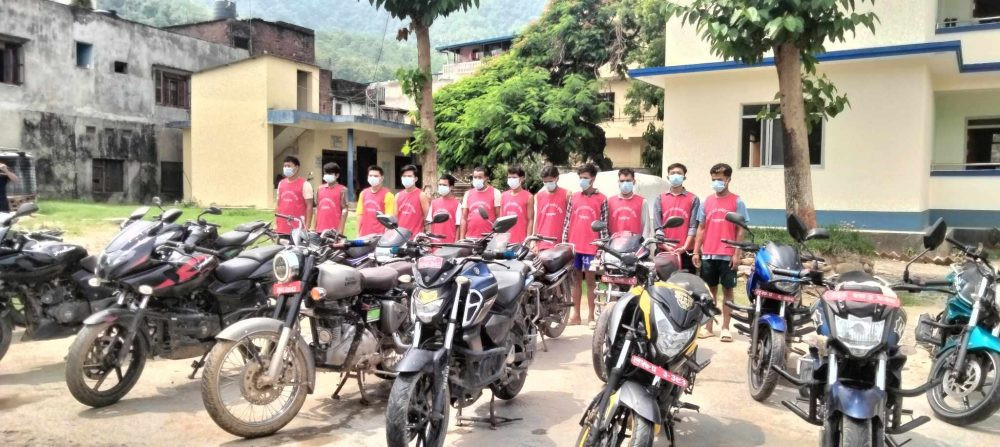 बुटवलमा मोटरसाइकल चोरी गर्ने गिरोह पक्राउ