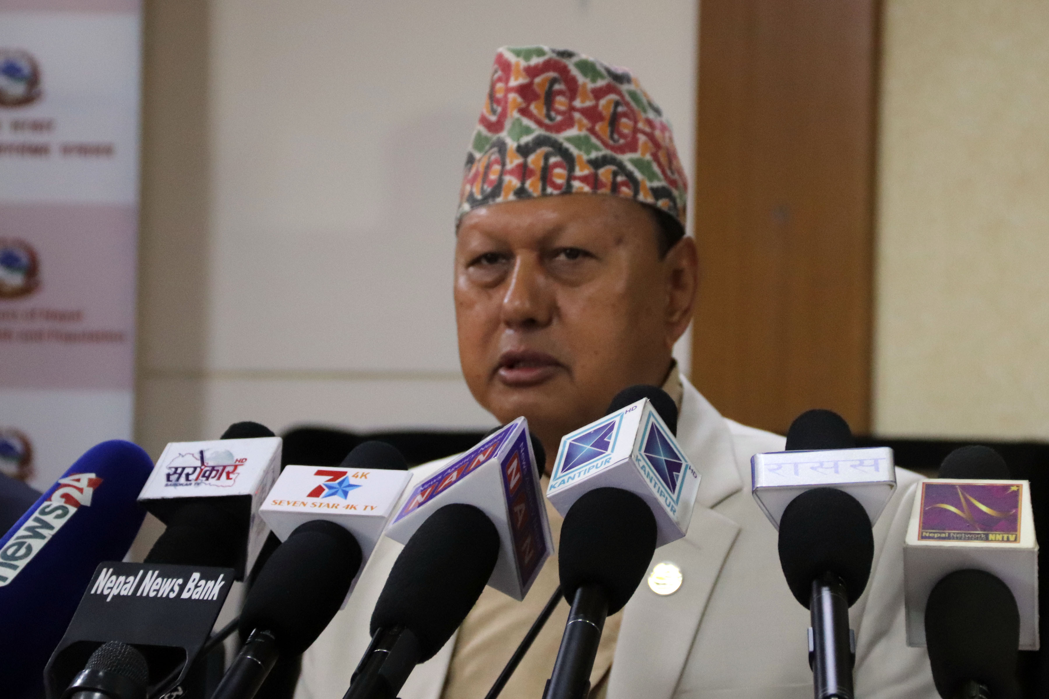 उच्च ओहोदाको उपचार स्वदेशमा गर्न व्यवस्था मिलाइनेः मन्त्री बस्नेत