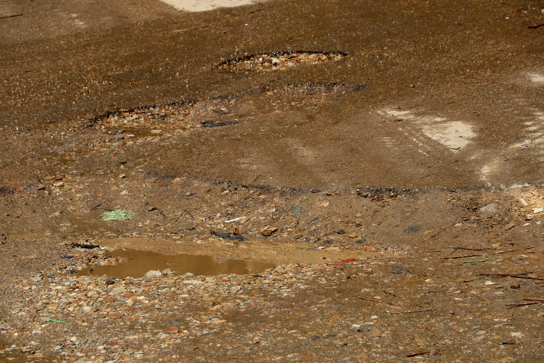 खाल्डाखुल्डी सडकमा दुर्घटनाको जोखिम