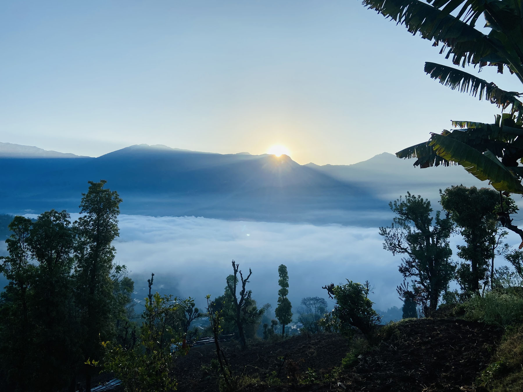 दुवाचौरबाट देखिएको सूर्योदय
