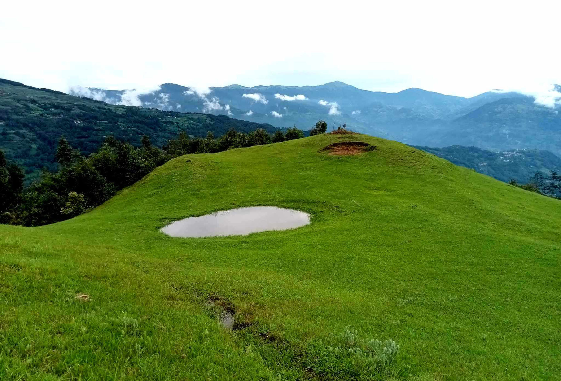 पर्यटकीयस्थल धन्द्रे गहिरा