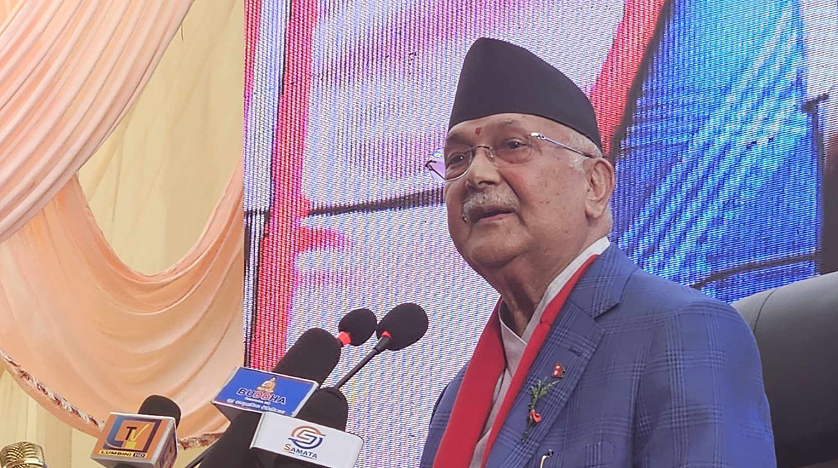 अध्यक्ष ओलीको नेतृत्वमा एमाले नेताहरू सानेपामा