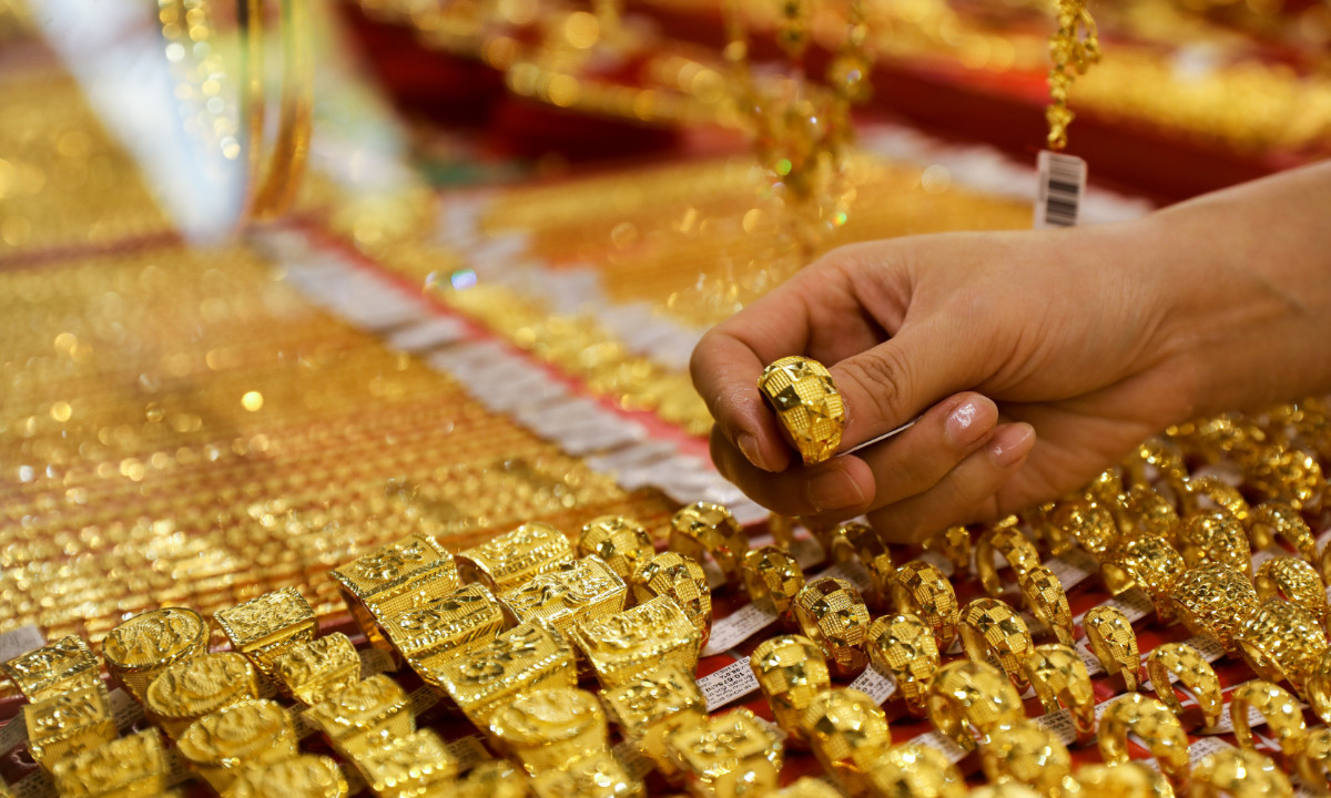 सोमबार सुनको मुल्यमा गिरावट, आज कतिमा हुदैँछ कारोबार ?