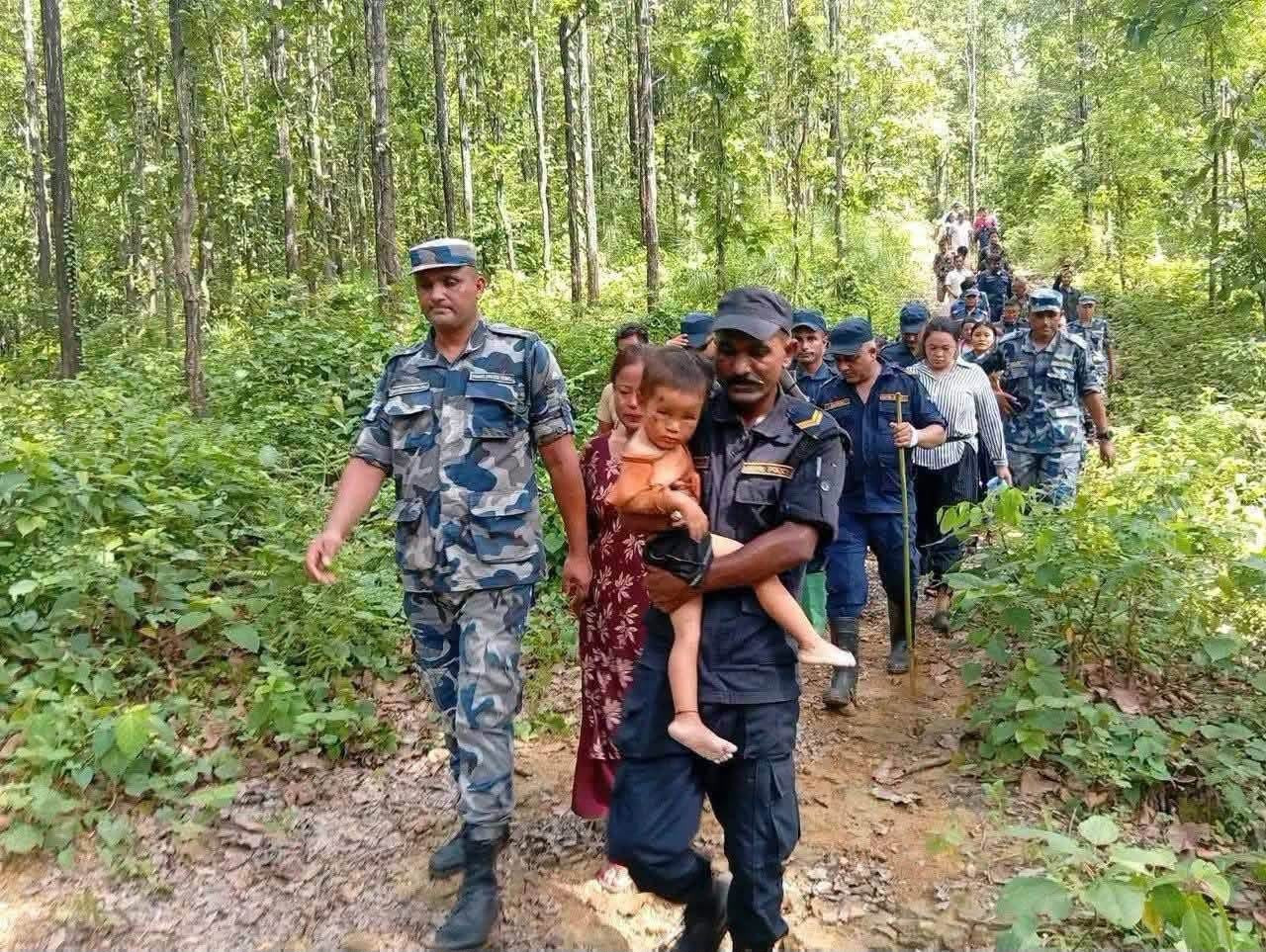 तीन दिनपछि जंगलमा सकुशल भेटिए साढे दुई वर्षीय बालक