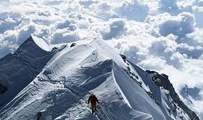 सगरमाथा आरोहण सम्पन्न गरी फर्कने क्रममा फुर्वा शेर्पाको निधन