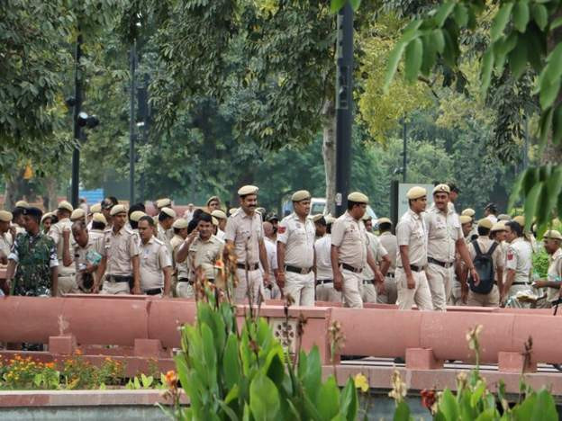 दिल्ली प्रहरीको भारतीय पत्रकारहरुको घरमा छापा
