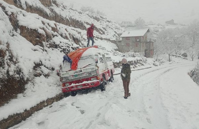 दुई दिनदेखि बन्द भएको जुम्ला-नाग्म सडक खुल्यो
