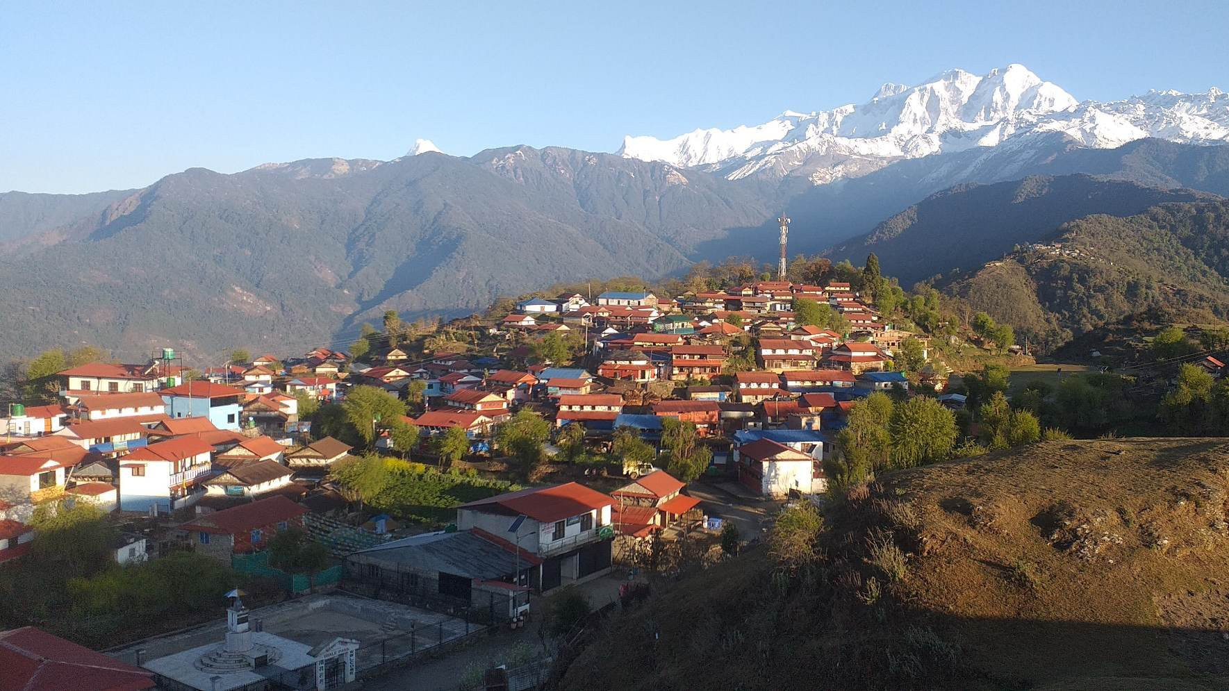 सुनसान बन्दै लमजुङका घरबास