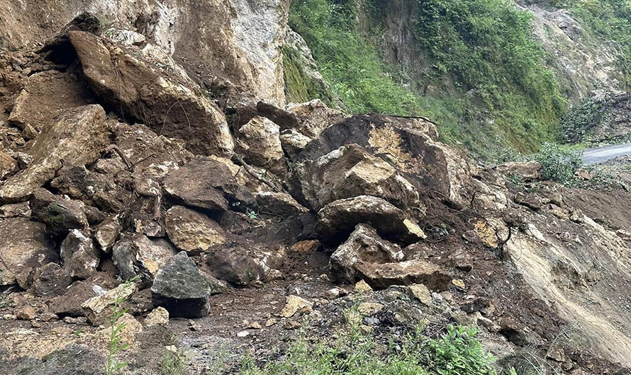 मनसुनजन्य विपदबाट २४ घण्टामा एक सय ६३ राष्ट्रिय राजमार्ग प्रभावित
