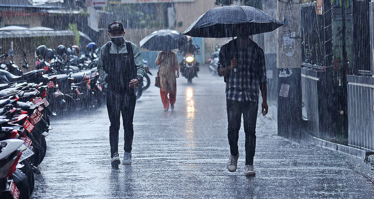 मनसुनको चापीय रेखा सरदर स्थानभन्दा दक्षिणमा