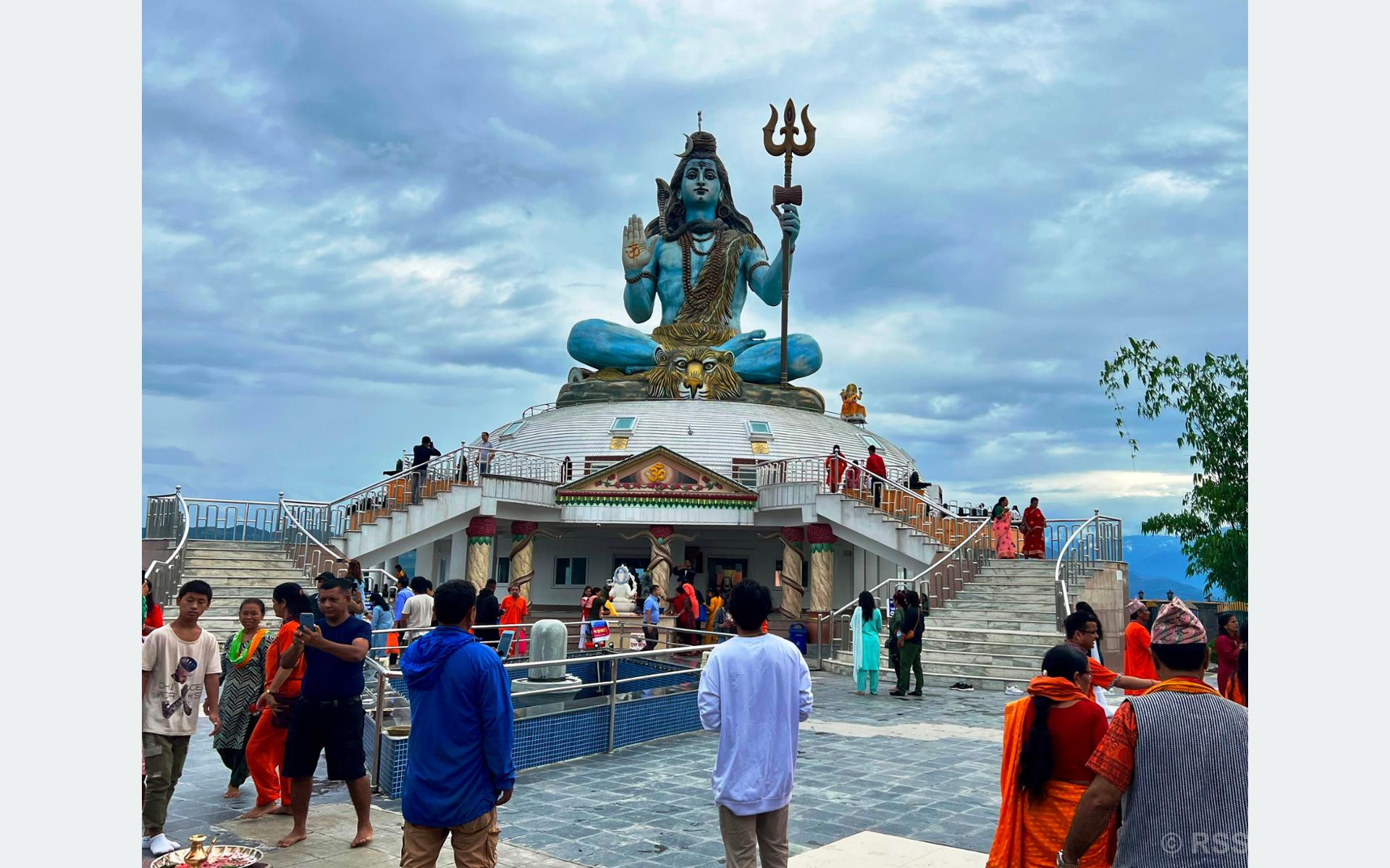 नयाँ पर्यटकीय गन्तव्य पुम्दीकोटको विशाल मूर्ति
