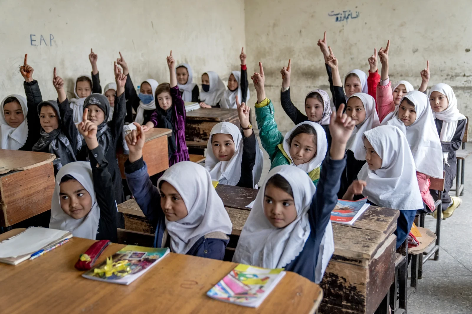 क्रुर बन्दै तालिवान: १४ लाख महिला शिक्षाबाट विमुख