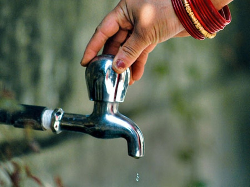 वागलुङको काठेखोलामा खानेपानी अभाव