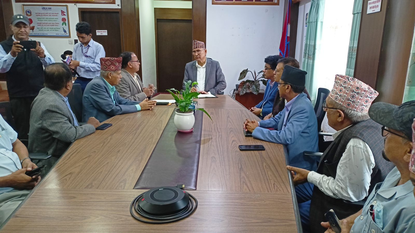 घरेलु तथा साना उद्योगलाई प्रवद्र्धन गर्ने सरकारको स्पष्ट नीति छ : अर्थमन्त्री पौडेल