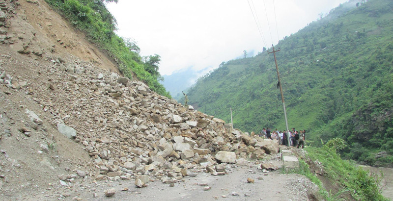 एकतर्फी पृथ्वी राजमार्ग सञ्चालन