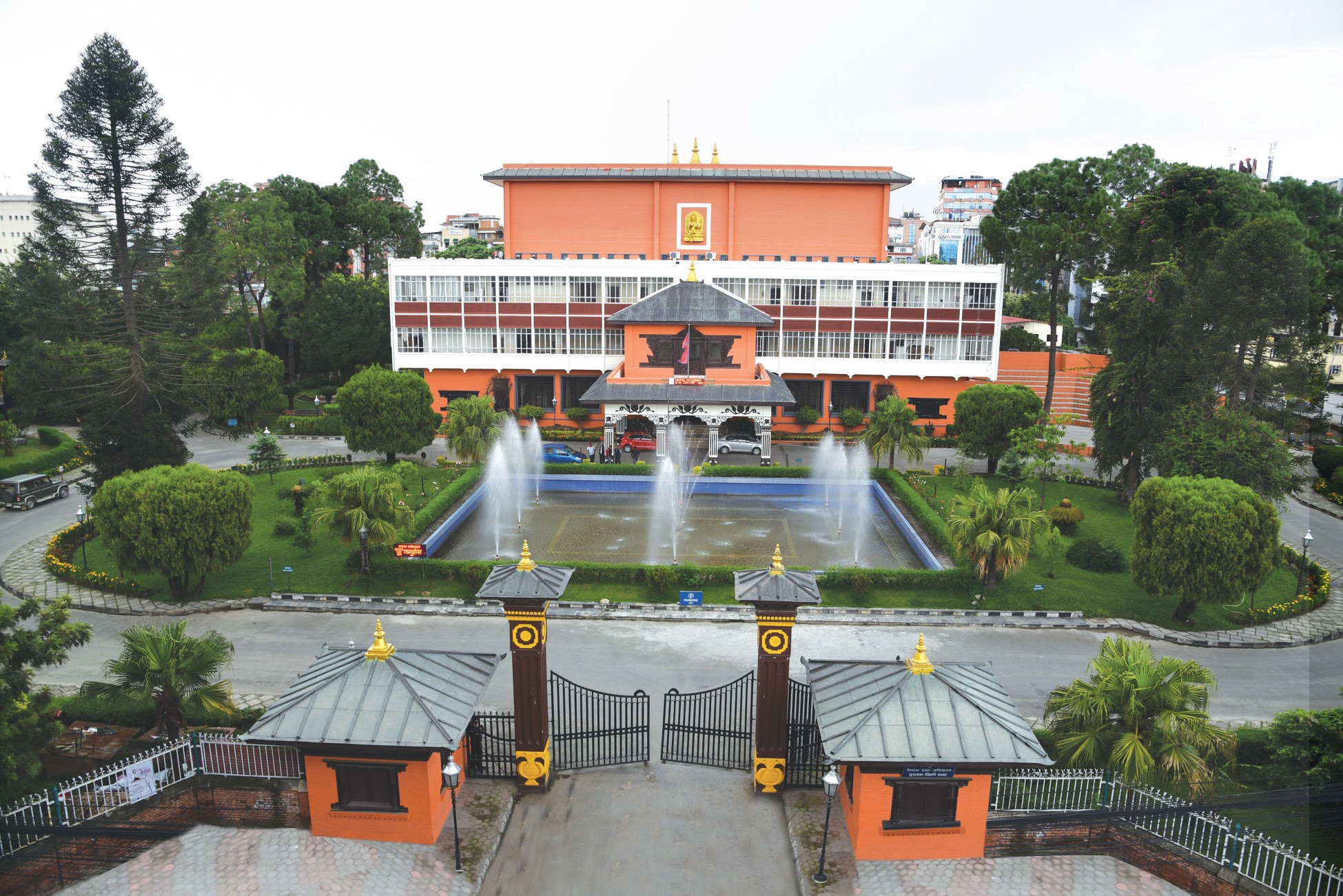 नेपालका प्रज्ञा प्रतिष्ठानबीच पोखरामा अन्तरक्रिया हुँदै