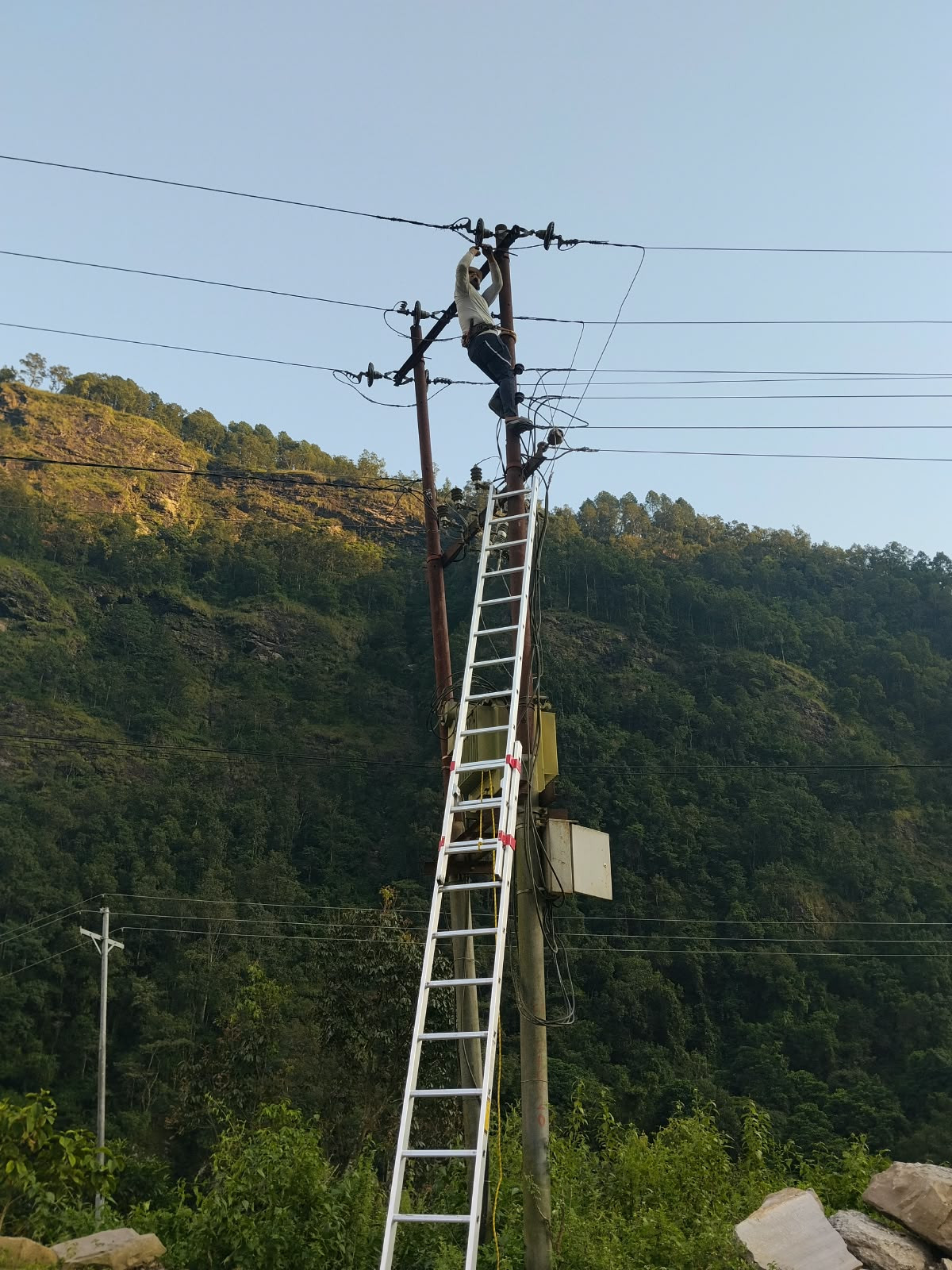 बुढीगण्डकी धार्चेबाहेक सबै ठाउँमा विद्युत् आपूर्ति पुनः सञ्चालनमा
