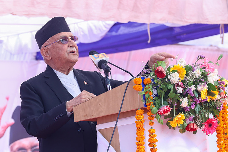 प्रधानमन्त्री ओलीको दाबी : ‘एमाले सिध्याउँछु भन्नेहरू सफल भएनन्, समृद्धि र विकासको यात्रा रोकिँदैन’