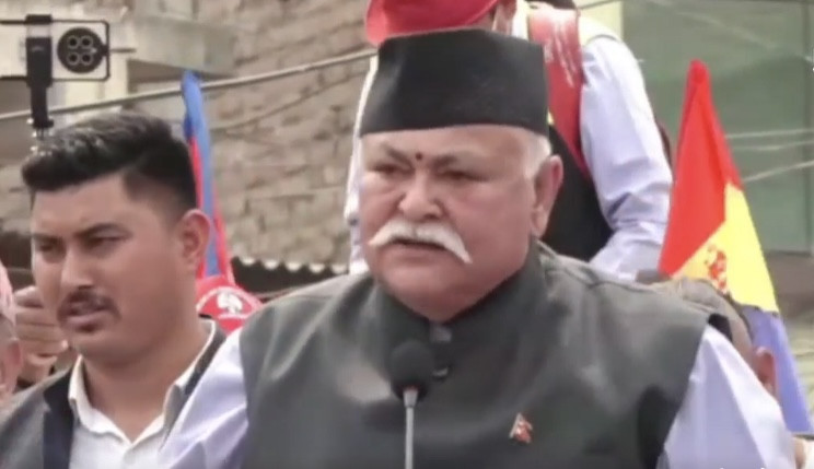 सरकारलाई सांसद सिंहको चुनौती- जनता सडकमा आए बङ्गलादेशकै हालत हुन्छ
